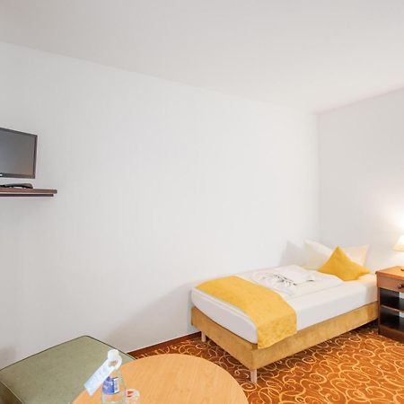 Mülsen Hotel Garni Zwickau-Mosel חדר תמונה