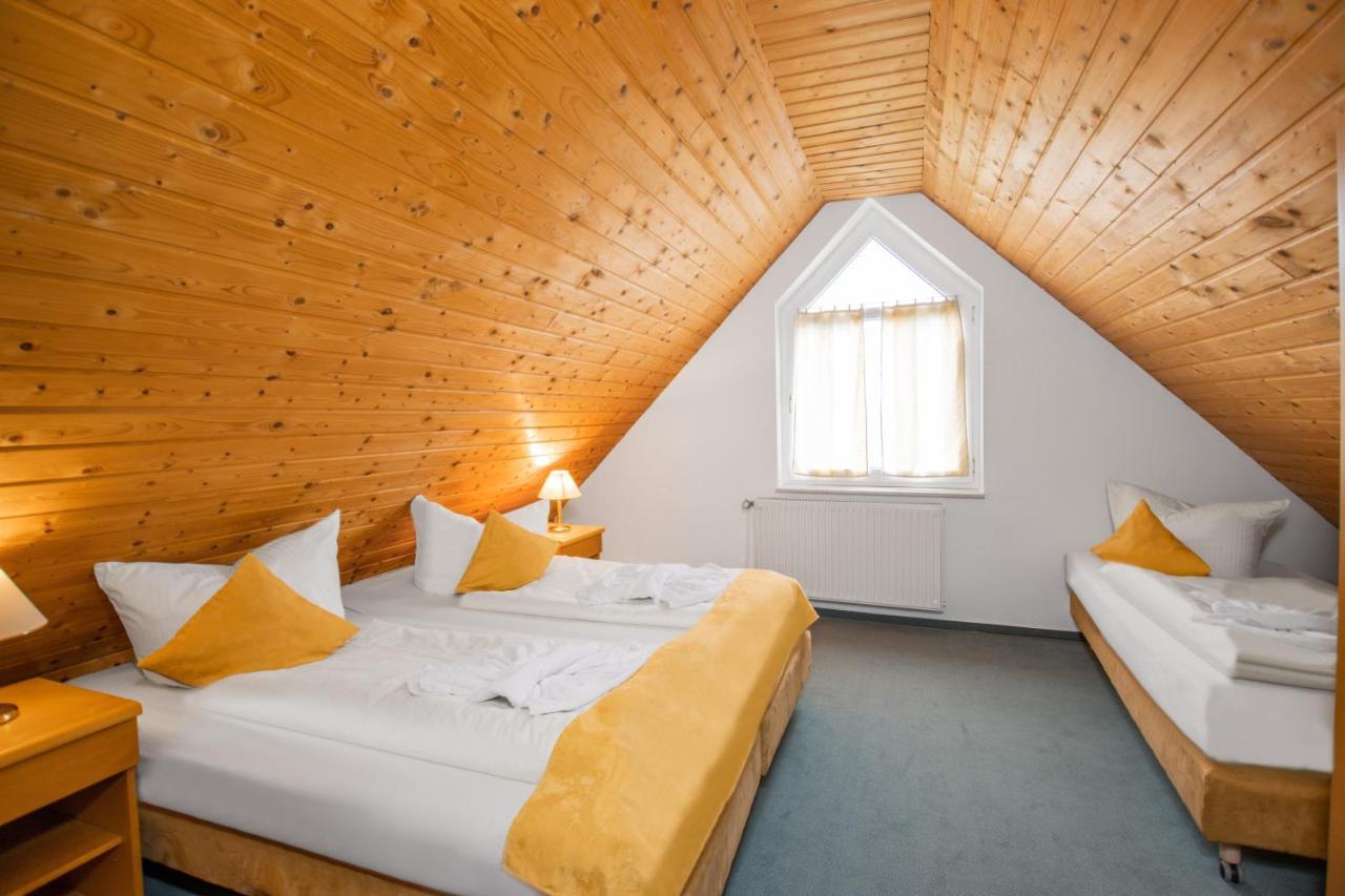 Mülsen Hotel Garni Zwickau-Mosel מראה חיצוני תמונה