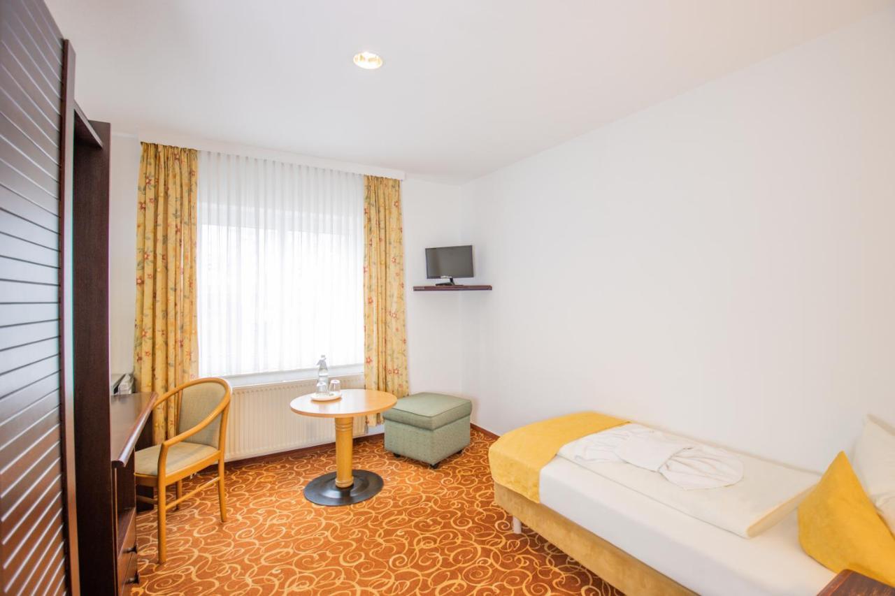 Mülsen Hotel Garni Zwickau-Mosel מראה חיצוני תמונה