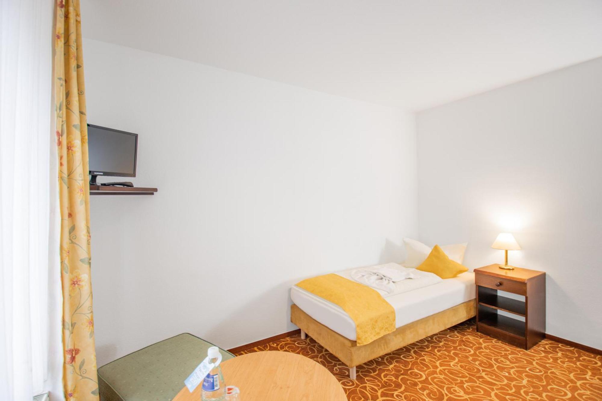 Mülsen Hotel Garni Zwickau-Mosel חדר תמונה